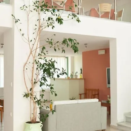 Hotel Ageri 3*