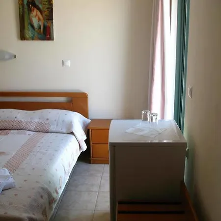 Ageri Hotel